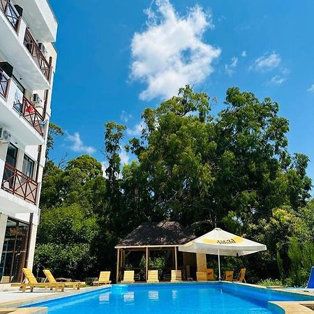 Vita Gardenia Hotel Tskaltubo Bagian luar foto