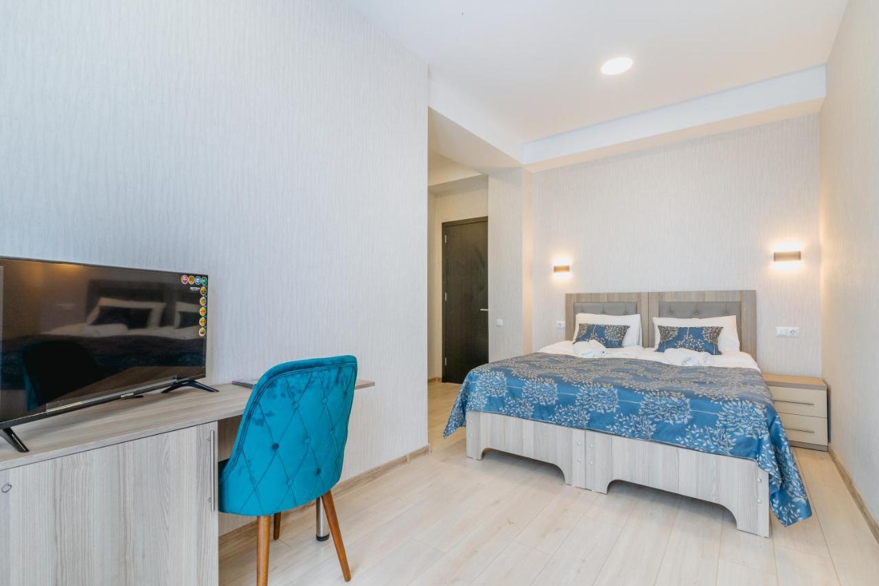 Vita Gardenia Hotel Tskaltubo Bagian luar foto