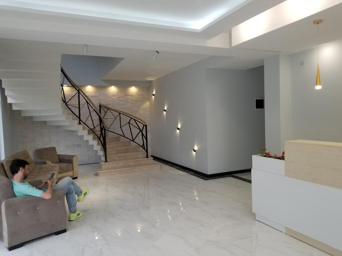 Vita Gardenia Hotel Tskaltubo Bagian luar foto