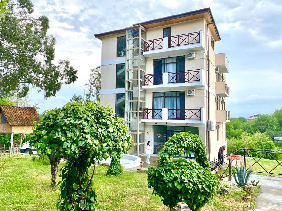 Vita Gardenia Hotel Tskaltubo Bagian luar foto