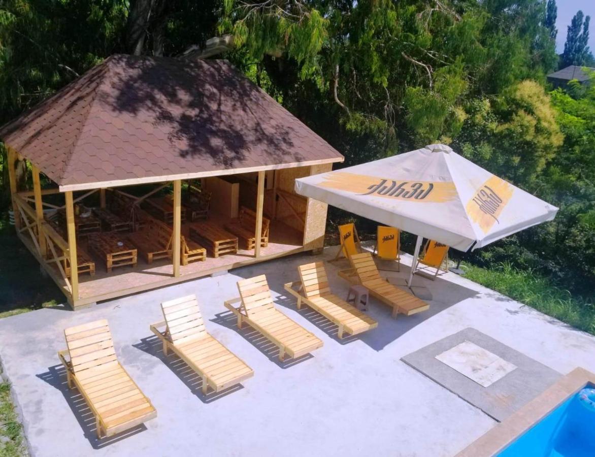 Vita Gardenia Hotel Tskaltubo Bagian luar foto