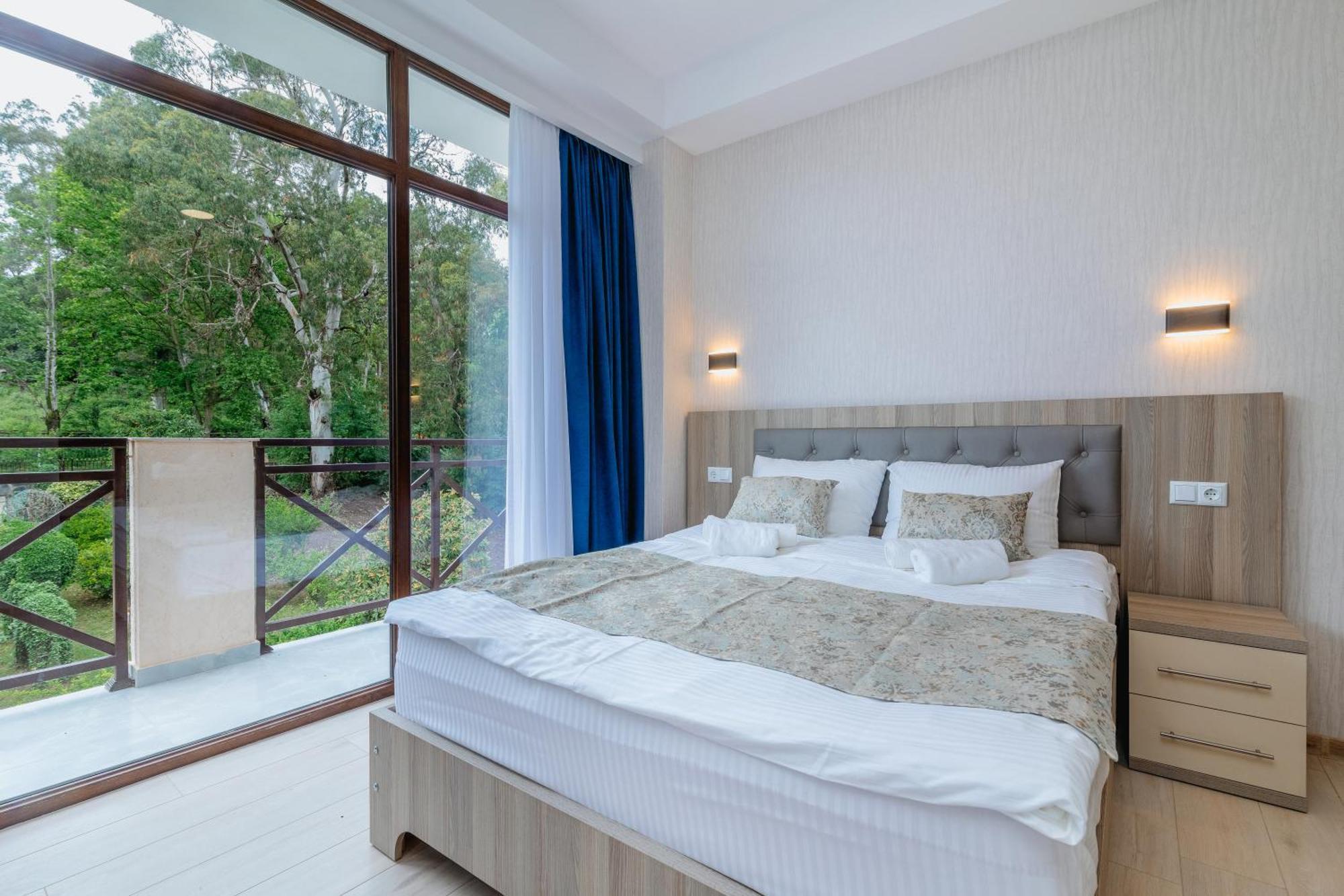 Vita Gardenia Hotel Tskaltubo Bagian luar foto