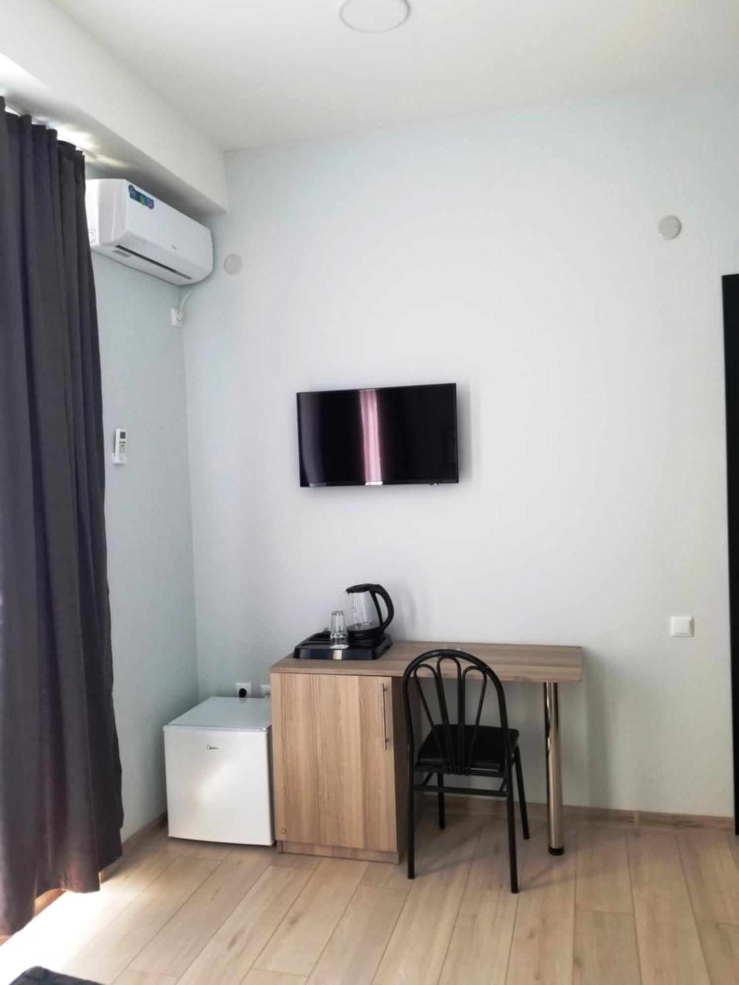 Vita Gardenia Hotel Tskaltubo Bagian luar foto