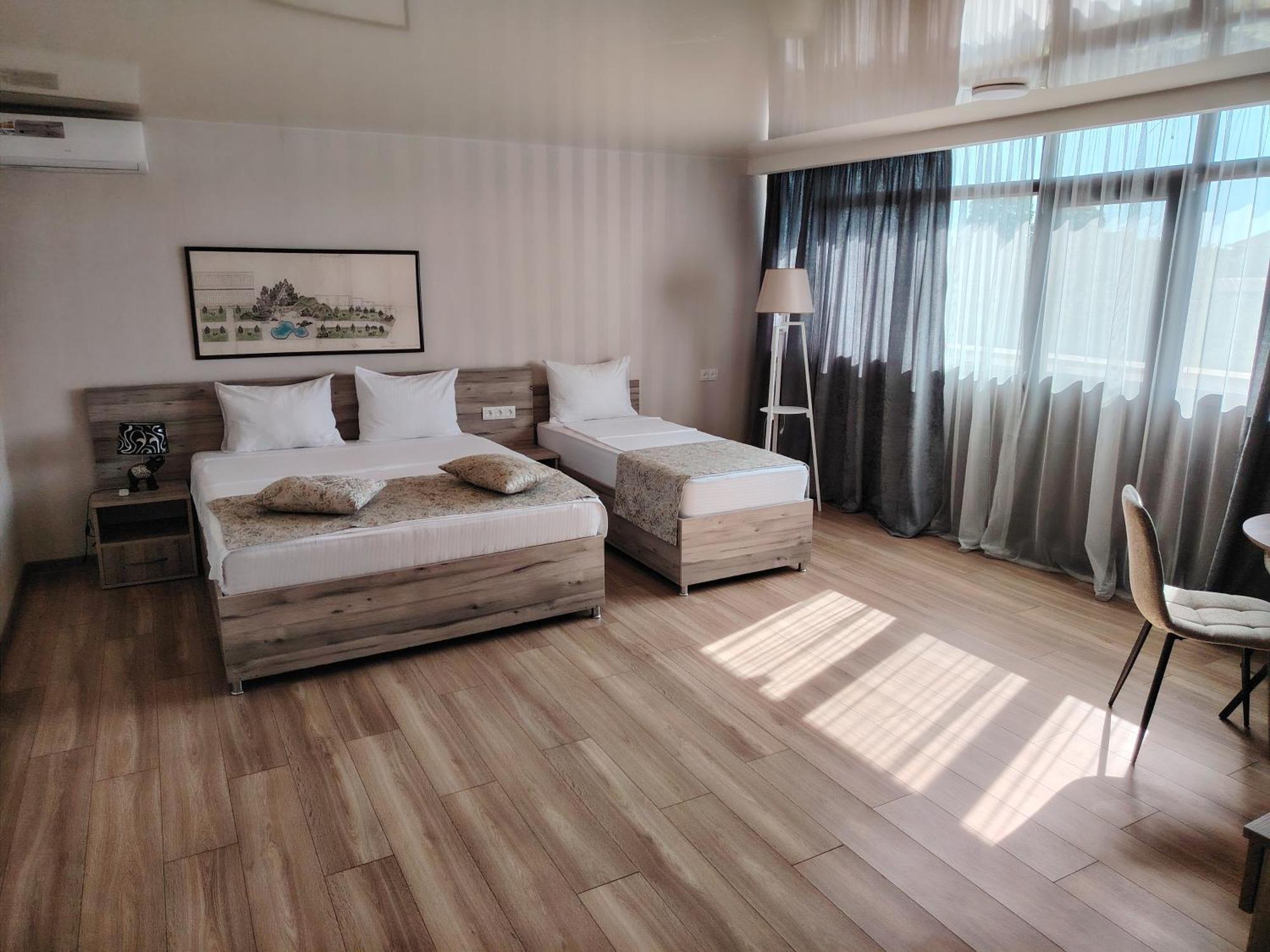 Vita Gardenia Hotel Tskaltubo Bagian luar foto