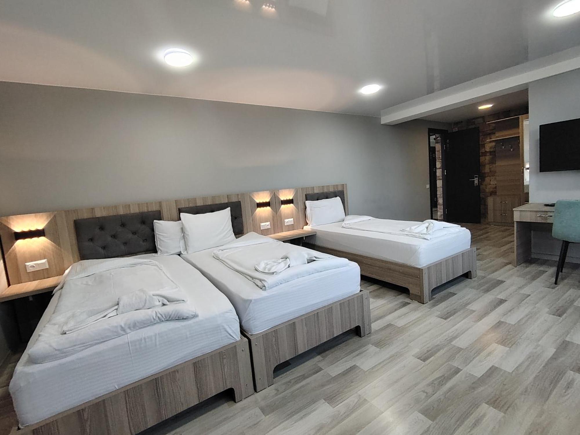 Vita Gardenia Hotel Tskaltubo Bagian luar foto