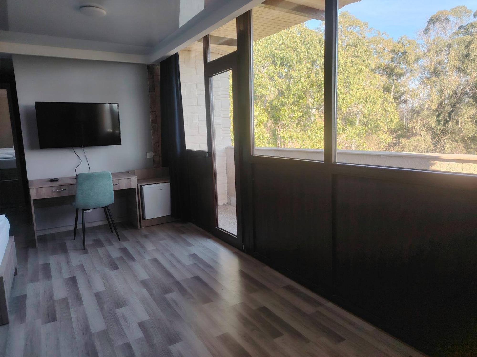 Vita Gardenia Hotel Tskaltubo Bagian luar foto